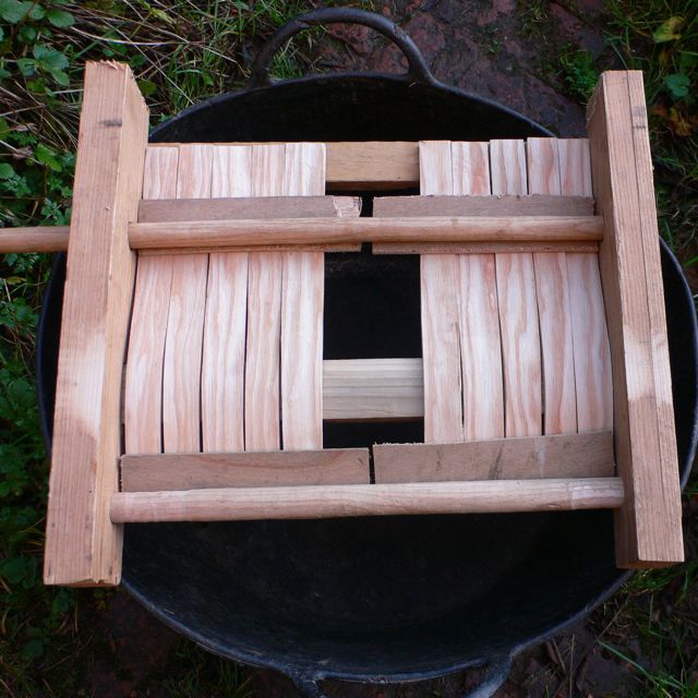 Laths in their setting jig