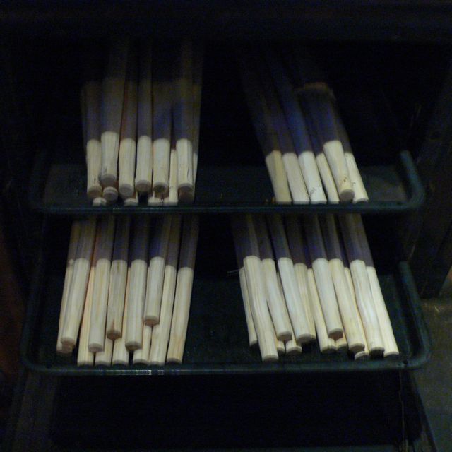 Rungs and rails going into the kitchen burner to dry