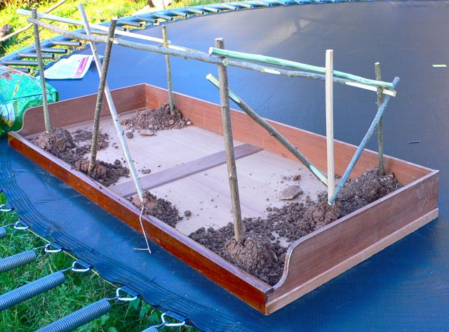 Model shelter in a big drawer